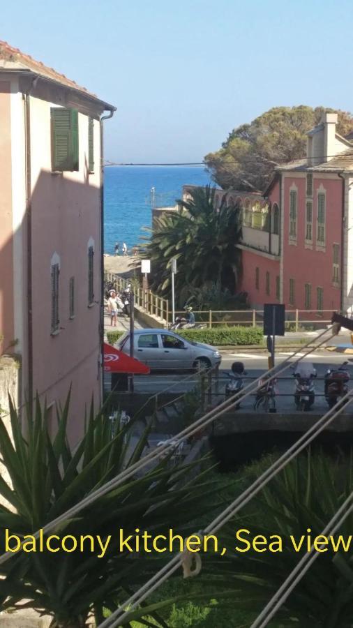 House Of Fly With Sea View, Front The Beach Savona Bagian luar foto
